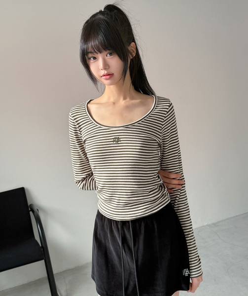 [muahmuah] Stripe U-neck Long-Sleeved T-shirt (Khaki)