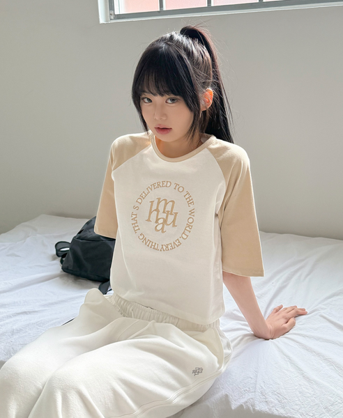 [muahmuah] Stitch Logo Raglan Short-sleeved Shirt (Beige)