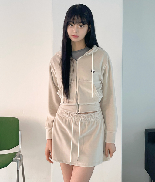 [muahmuah] Velour Training Hooded Skirt (Beige)