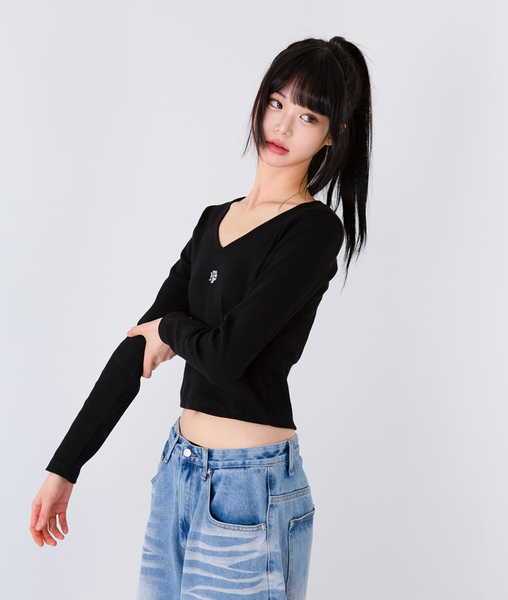 [muahmuah] Stitch V-neck Long-Sleeved T-shirt (Black)