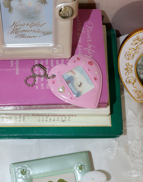 [THENCE] Glossy Photo Frame Key Holder Pink Heart