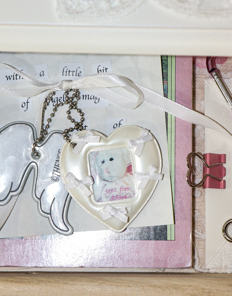 [THENCE] Glossy Photo Frame Key Holder Cream Heart