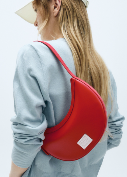 [MARITHÉ FRANÇOIS GIRBAUD] CLASSIC LOGO HALF MOON SHOULDER BAG red