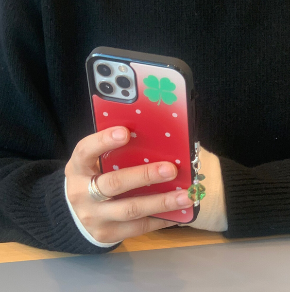 [SWEEAR] Lucky Strawberry Glass Case (MagSafe)