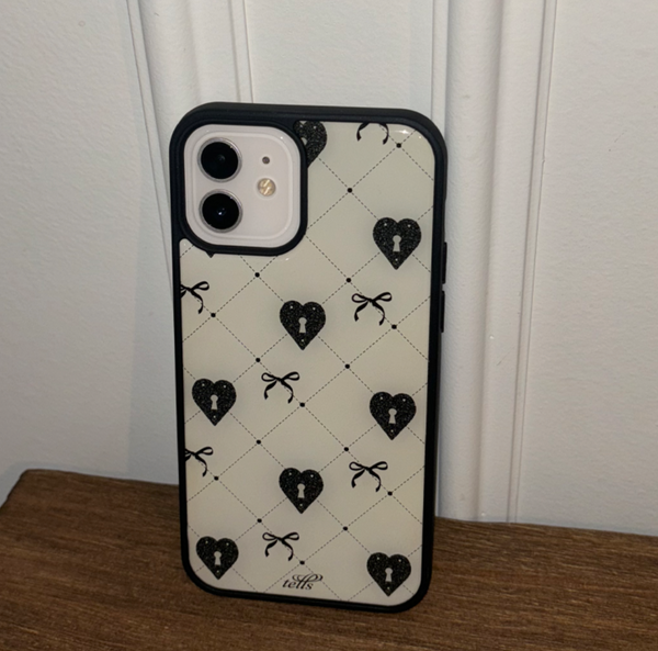 [tells] Heart Ribbon Epoxy Case