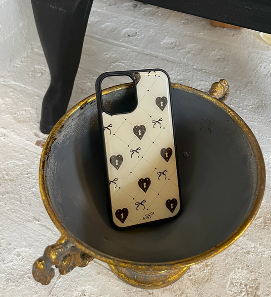 [tells] Heart Ribbon Epoxy Case