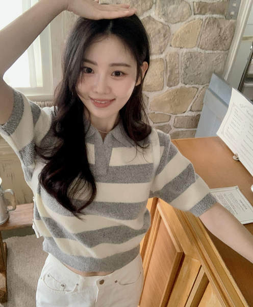 [SHOPPERLAND] Spring Stripe Fluffy Short-sleeved Collar Knitwear