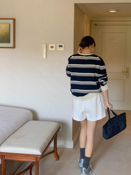 (現貨) - ♡ o'pparel ♡ Yuri Stripe Knit  (Navy)