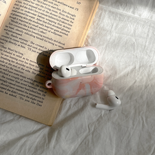 [Mademoment] Vintage Pink Beige Airpods Case