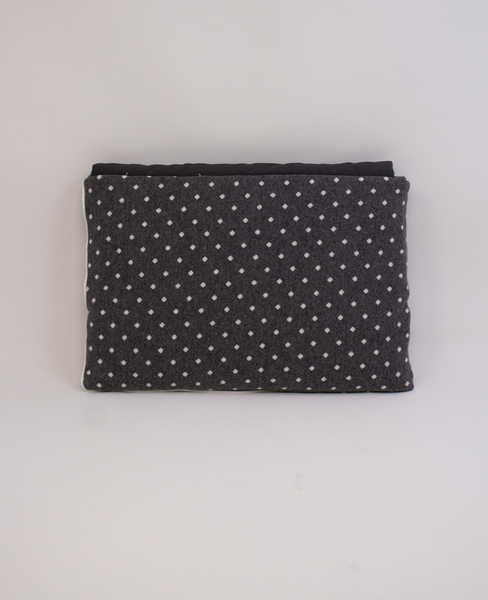 [Positany] Button Pouch (Grey Dot)