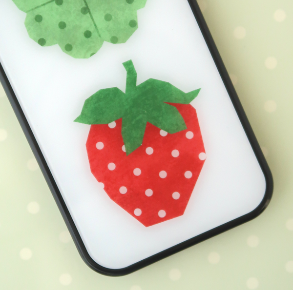 [KEZIM VILLAGE] BIG STRAWBERRY & CLOVER Glass Bumper Case