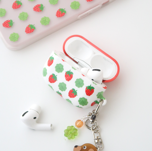 [KEZIM VILLAGE] STRAWBERRY & CLOVER Airpods Case