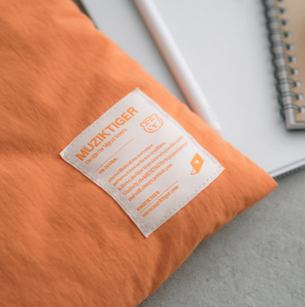 [MUZIK TIGER] Tiger Slim Laptop Pouch (Orange)