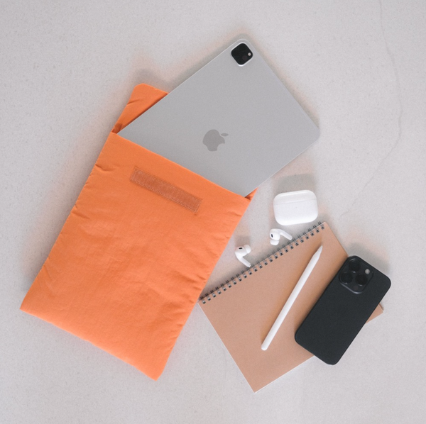 [MUZIK TIGER] Tiger Slim Laptop Pouch (Orange)