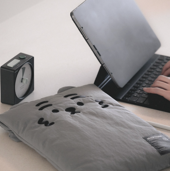 [MUZIK TIGER] Tiger Slim Laptop Pouch (Charcoal)