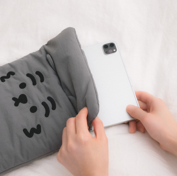 [MUZIK TIGER] Tiger Slim Laptop Pouch (Charcoal)