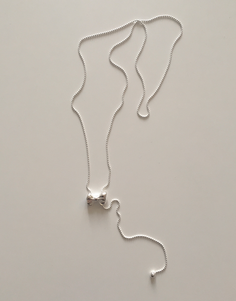 [moat] Drop Ribbon Slide Necklace (silver925)