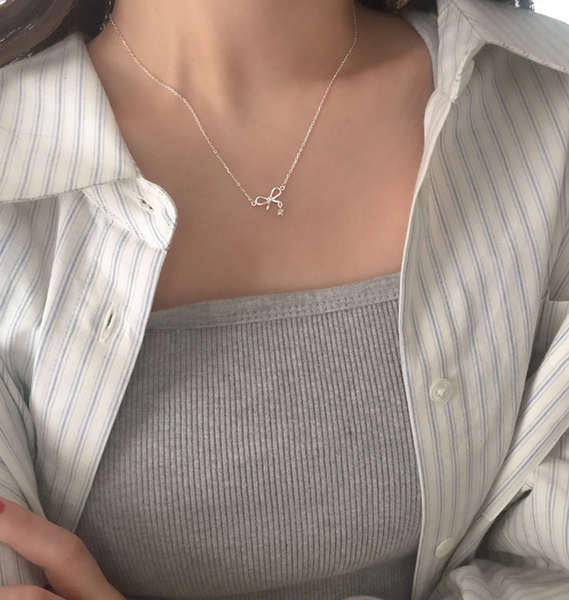 [moat] Lovely Ribbon Necklace (silver925)