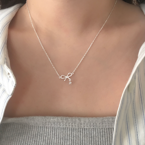 [moat] Lovely Ribbon Necklace (silver925)