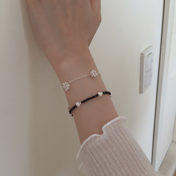 [moat] Blossom Pearl Bracelet (silver925)