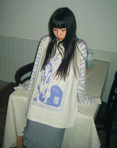 [WONDERVISITOR] Strawberry EP1 Raglan LS-T (Oatmeal)