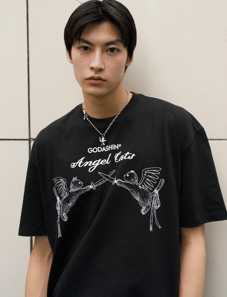 [GODASHIN] ANGEL CATS T-SHIRT (BLACK)