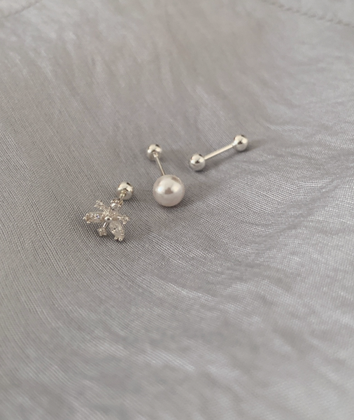 [SOYE PI-NE] Riley Flower Pearl Piercing Set