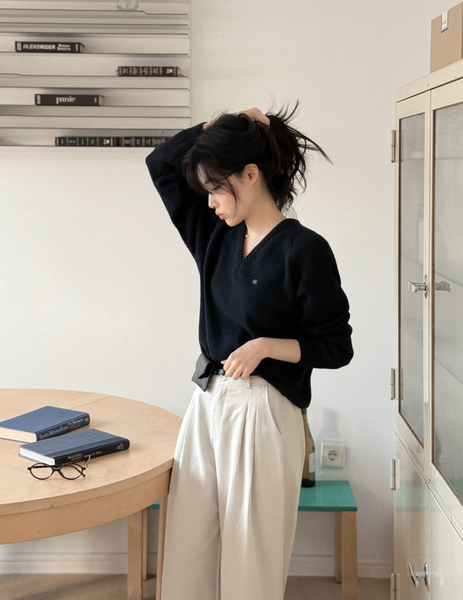 [SLOWAND] # SLOWMADE Cotton Garment Symbol V-neck Knitwear