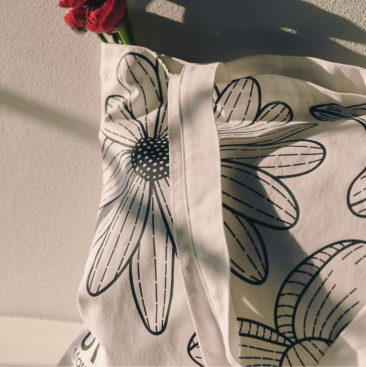 [MARDI MERCREDI] CANVAS BAG TRIPLE FLOWER WHITE BLACK