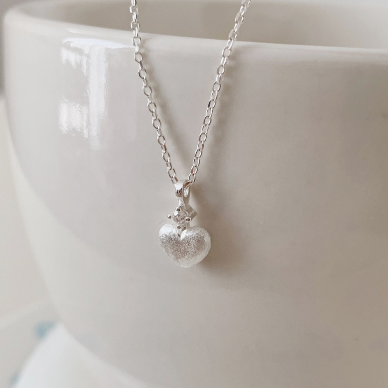 [SOYE PI-NE] Matt Cubic Heart Silver Necklace