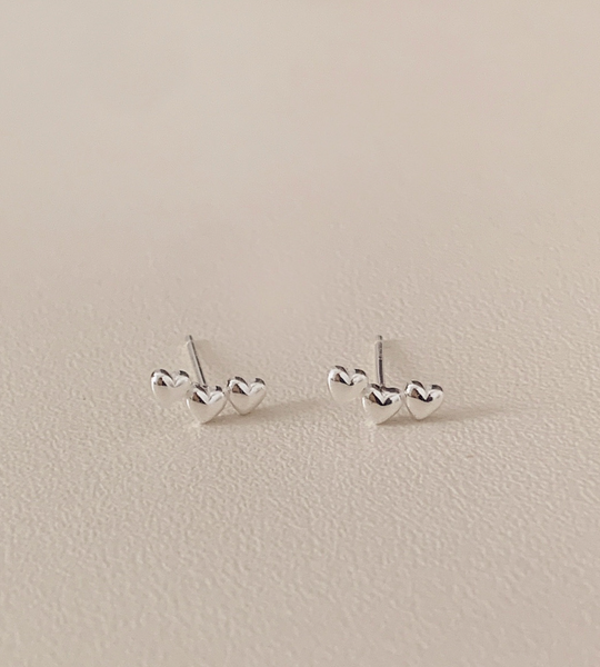 [SOYE PI-NE] Windy Mini Heart Earrings