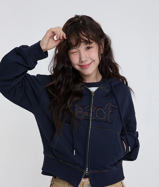 [ESCAPEFROM] Flare Type Logo Applique Cropped Hooded Zip-Up Navy