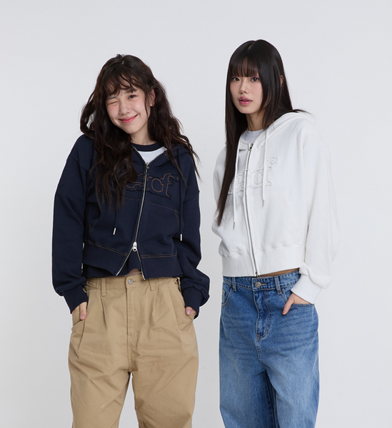 [ESCAPEFROM] Flare Type Logo Applique Cropped Hooded Zip-Up Navy