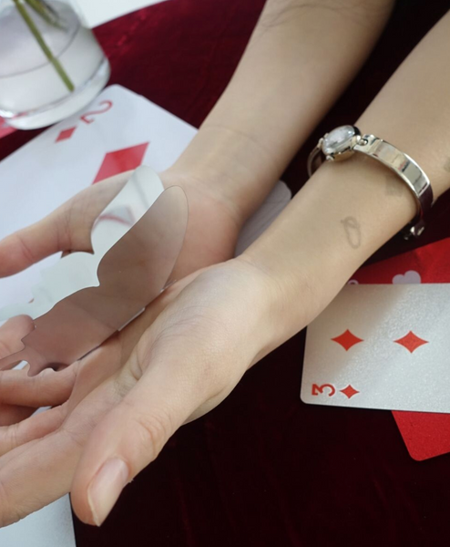 [eee space] CLOVA WATCH