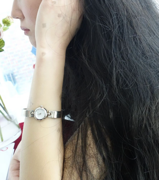 [eee space] CLOVA WATCH