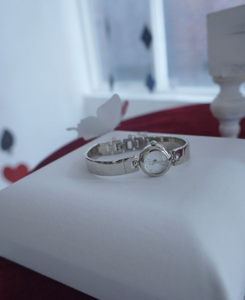 [eee space] CLOVA WATCH