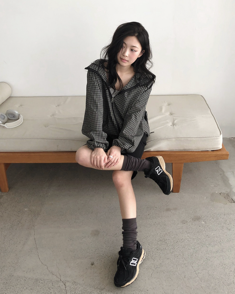 [SLOWAND] Dark Cozy Fine Checkered Hooded Jumper