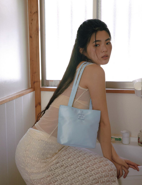 [mucu and ebony] Haze bag Light Blue