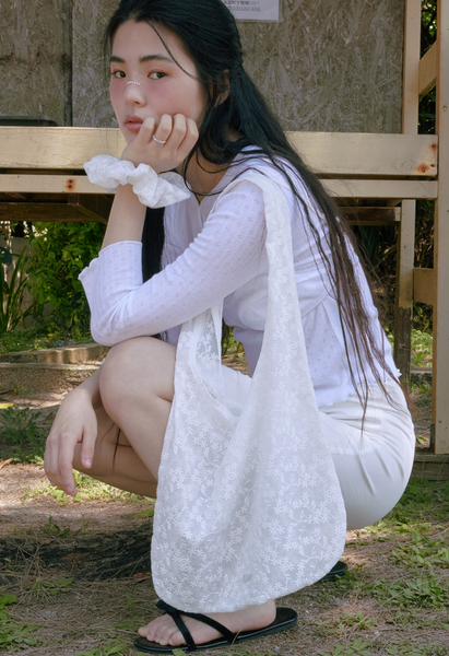 [mucu and ebony] Veil Lace Bag & Scrunch SET White