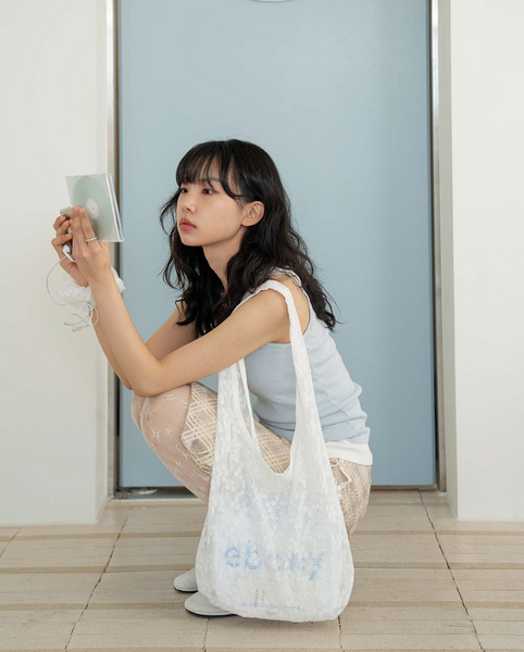 [mucu and ebony] Veil Lace Bag & Scrunch SET White