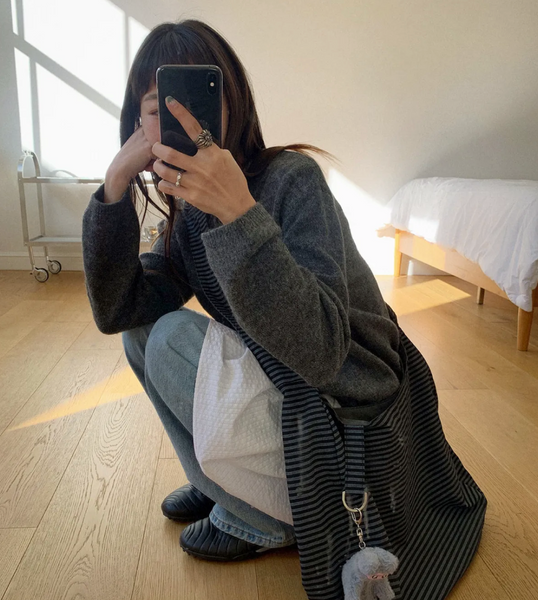 [ITZAVIBE] REVERSIBLE STRIPE BAG