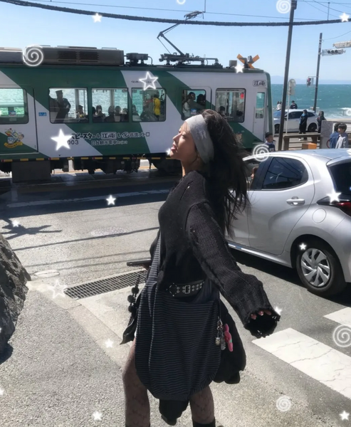 [ITZAVIBE] REVERSIBLE STRIPE BAG