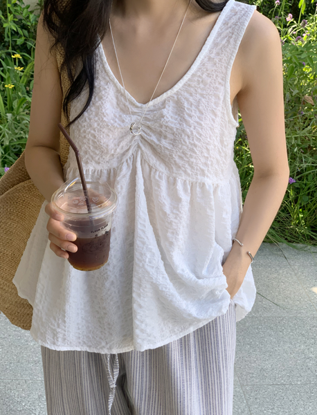 [98°C] [NEAH] Forming Embossed Bustier Blouse