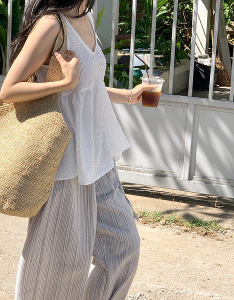 [98°C] [NEAH] Forming Embossed Bustier Blouse