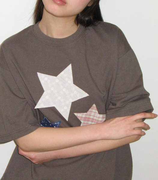 [RONRON] STAR PATCH MIXED APPLIQUE APPLIQUE T SHIRT CHARCOAL