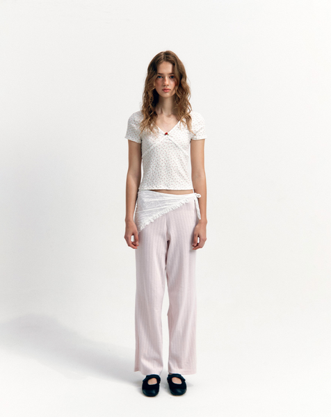 [NOIRNINE] Flower Cutline T-shirts [IVORY]