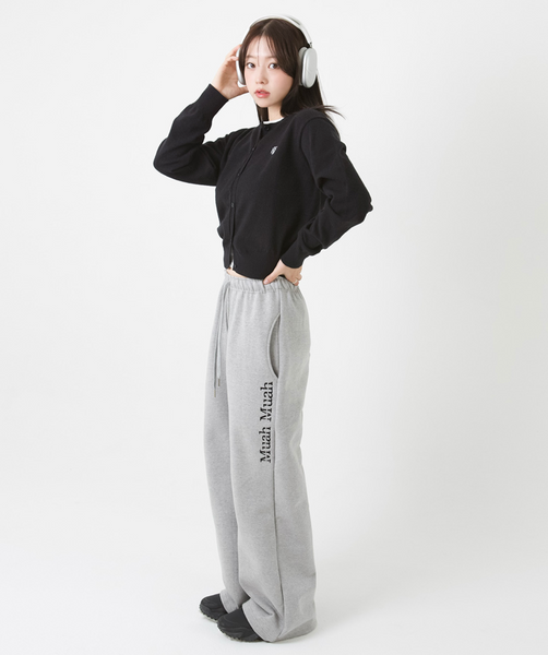 [muahmuah] Stitch Logo Round Cardigan [Black]