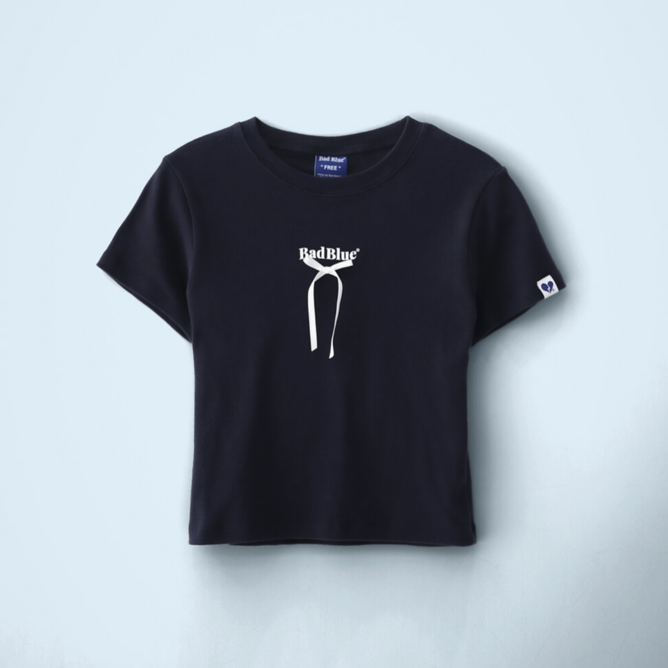 [BadBlue] Ribbon Logo Slim Tee Navy