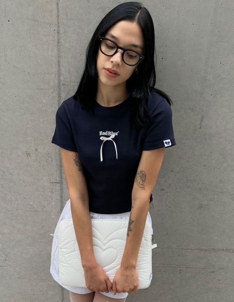 [BadBlue] Ribbon Logo Slim Tee Navy