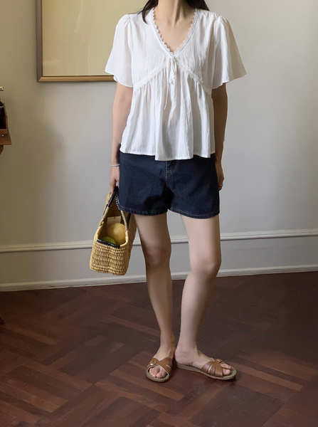 [98°C] [NEAH] Lilac Lace Shirring Blouse